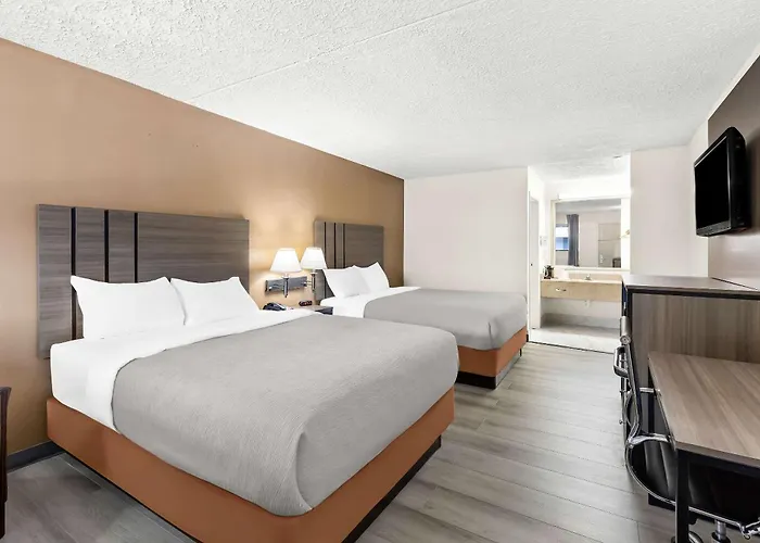Quality Inn Cleveland Airport