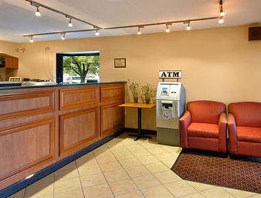 Mini-hôtel Quality Cleveland Airport 2*